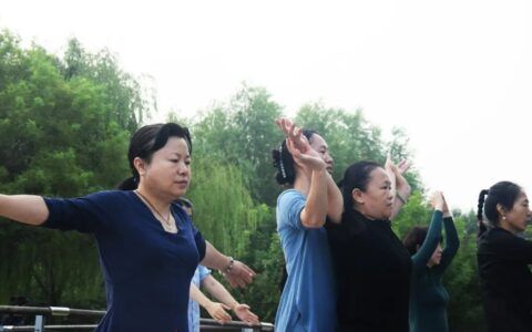 “瑜”悦身心，“伽”倍美丽，“湖海瑜伽·晨起唤醒”系列公益课程持续抢报中～