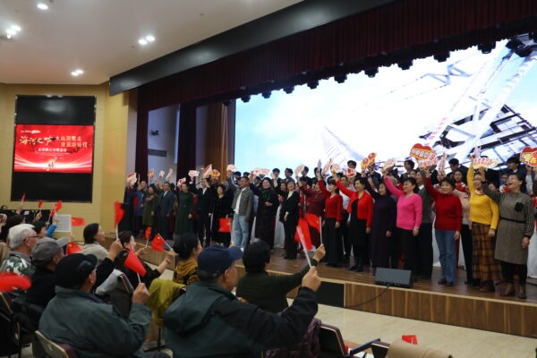 “海河之声——永远跟党走 奋进新征程”全市群众合唱电视展播活动在高新区启动