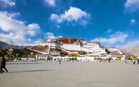 布达拉宫明年3月15日前免费参观