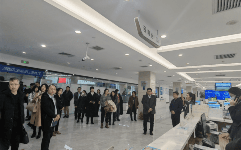 市政务服务办召开营商环境建设工作现场经验交流会议