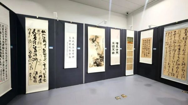 “丹青绘诗词 笔墨凝书香”诗词书画作品展开展