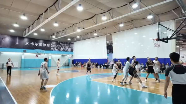 热烈祝贺商会篮球队获得“津城全民篮球联赛”亚军