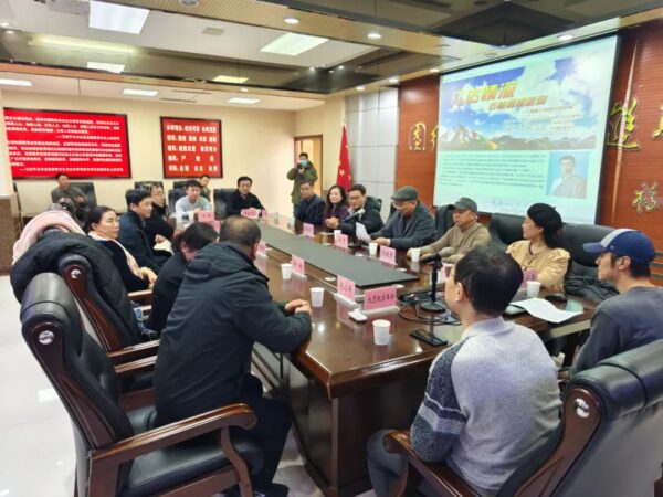 “江达情深”天津市河北区文旅系统援藏干部石晓磊同志摄影展在红光中学举行