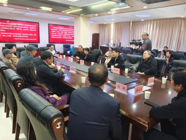 “江达情深”天津市河北区文旅系统援藏干部石晓磊同志摄影展在红光中学举行