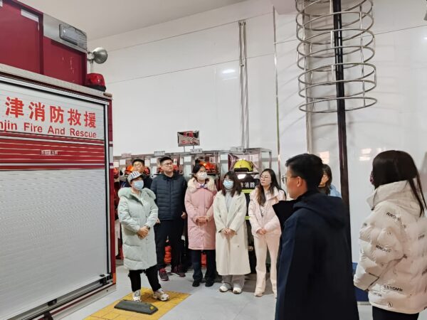 沉浸式体验消防！天津高新区税务局团支部走进物华道消防救援站开展联学共建活动