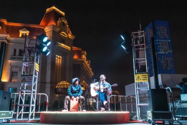 “津彩津湾” 打造都市夜文化盛宴 足球音乐与烟火气相伴