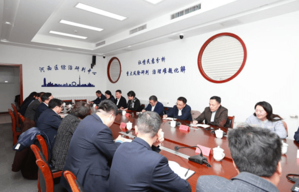 上海市信访办盖博华一行到市便民专线服务中心调研
