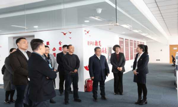 上海市信访办盖博华一行到市便民专线服务中心调研