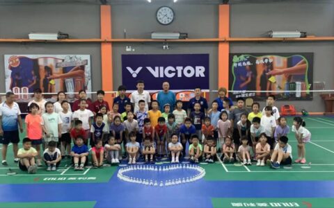大吉利网羽俱乐部教练温平：小羽球 大力量