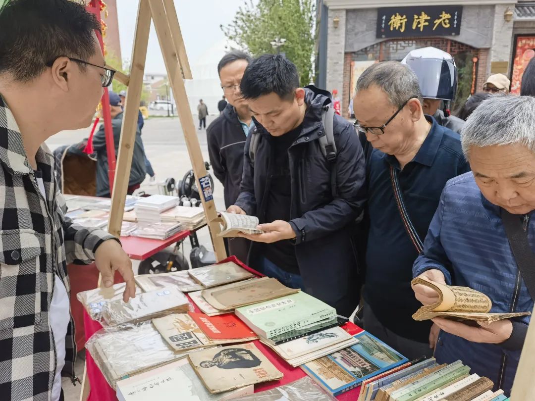 当旧书市集遇上世界读书日，周日来棉3创意街区解锁更多精彩！