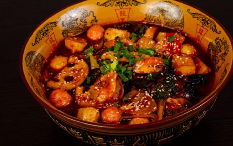 “天水麻辣烫天津指定市场推广基地”正式揭牌  天津首店落户东丽