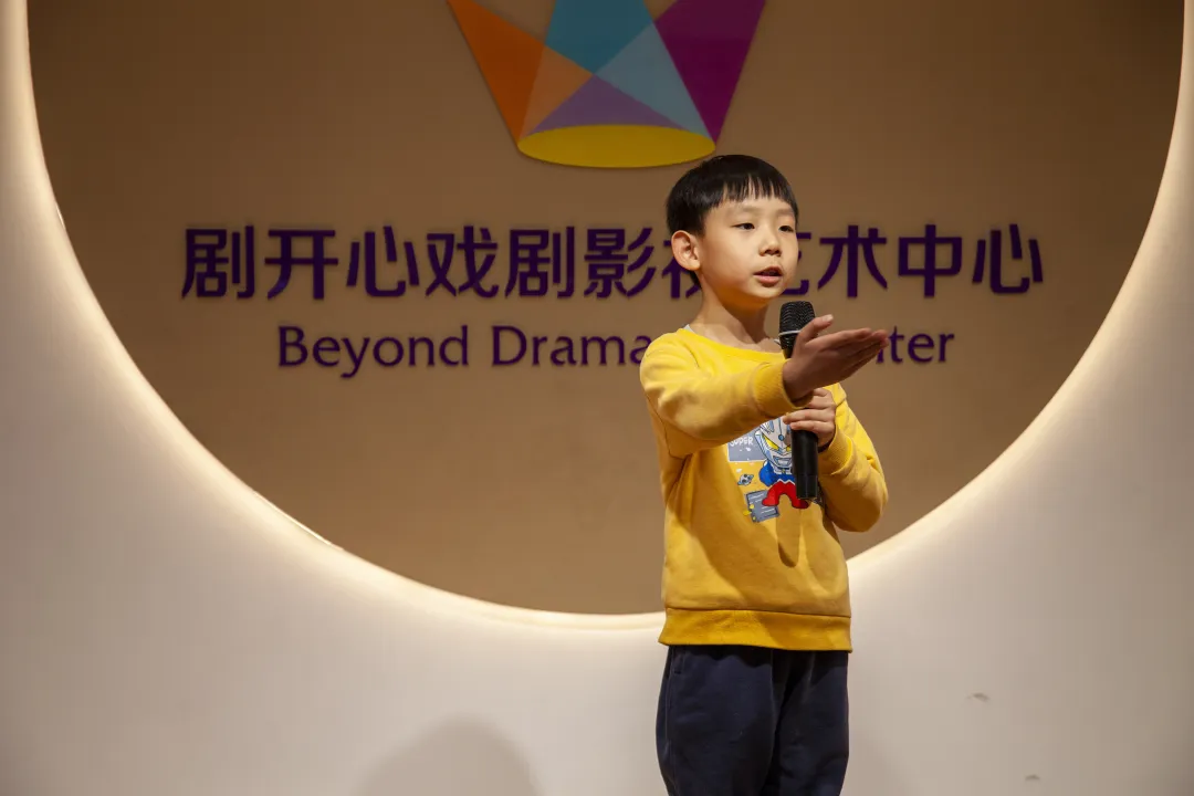 文艺汇演周日来袭！超多精彩节目，免费好礼大放送，等你来嗨！