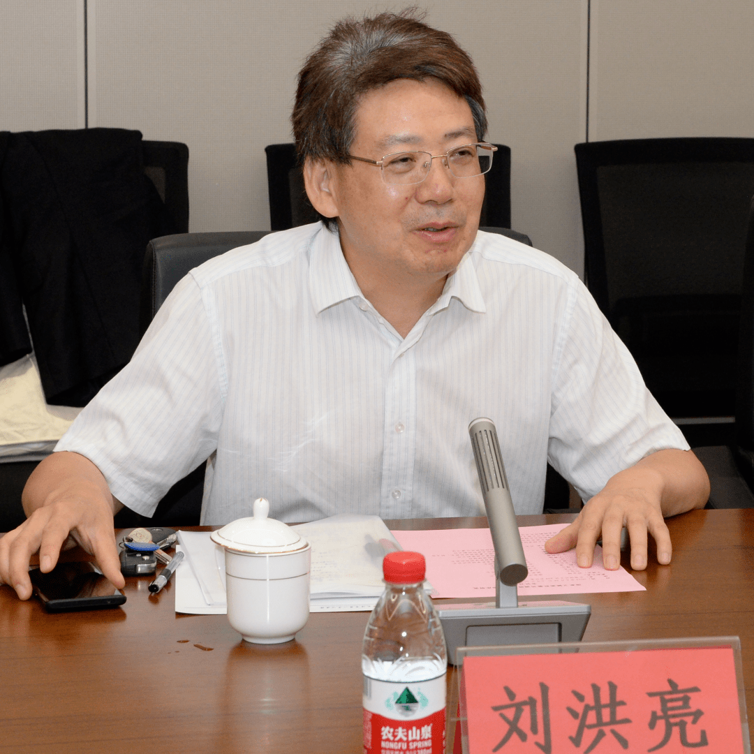 国家卫生健康委科教司副司长顾金辉应邀到天津市第一中心医院指导科研工作