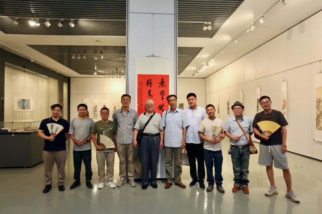王宝利山水画作品展在滨海美术馆开幕 75件套作品呈现“翰墨蕴香”