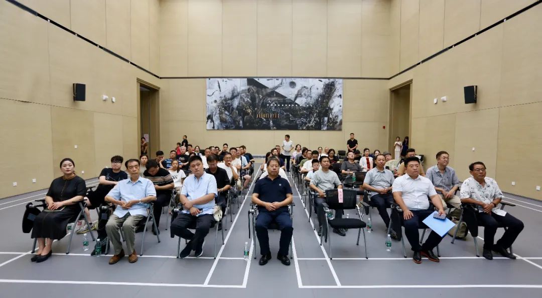 王宝利山水画作品展在滨海美术馆开幕 75件套作品呈现“翰墨蕴香”