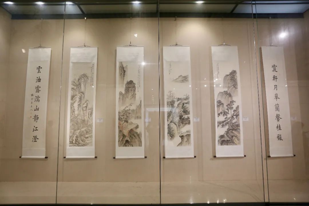 王宝利山水画作品展在滨海美术馆开幕 75件套作品呈现“翰墨蕴香”