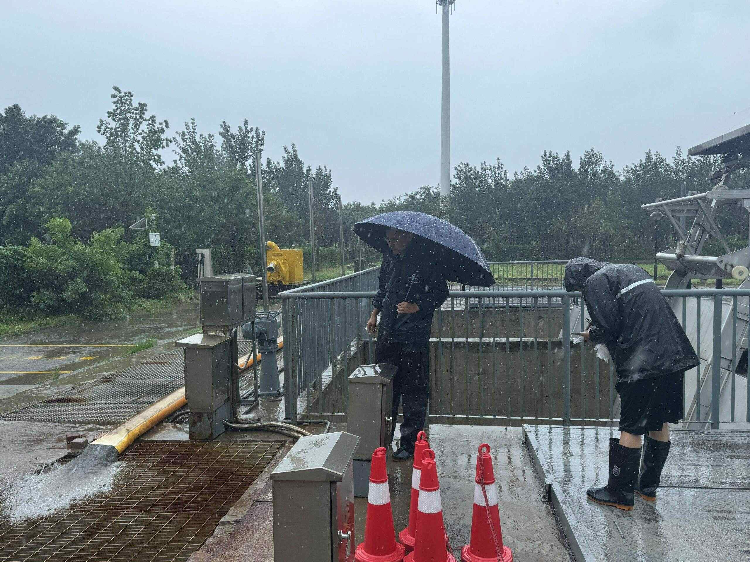 闻“汛”而动 筑牢安全防线 高新区全力以赴做好防汛工作