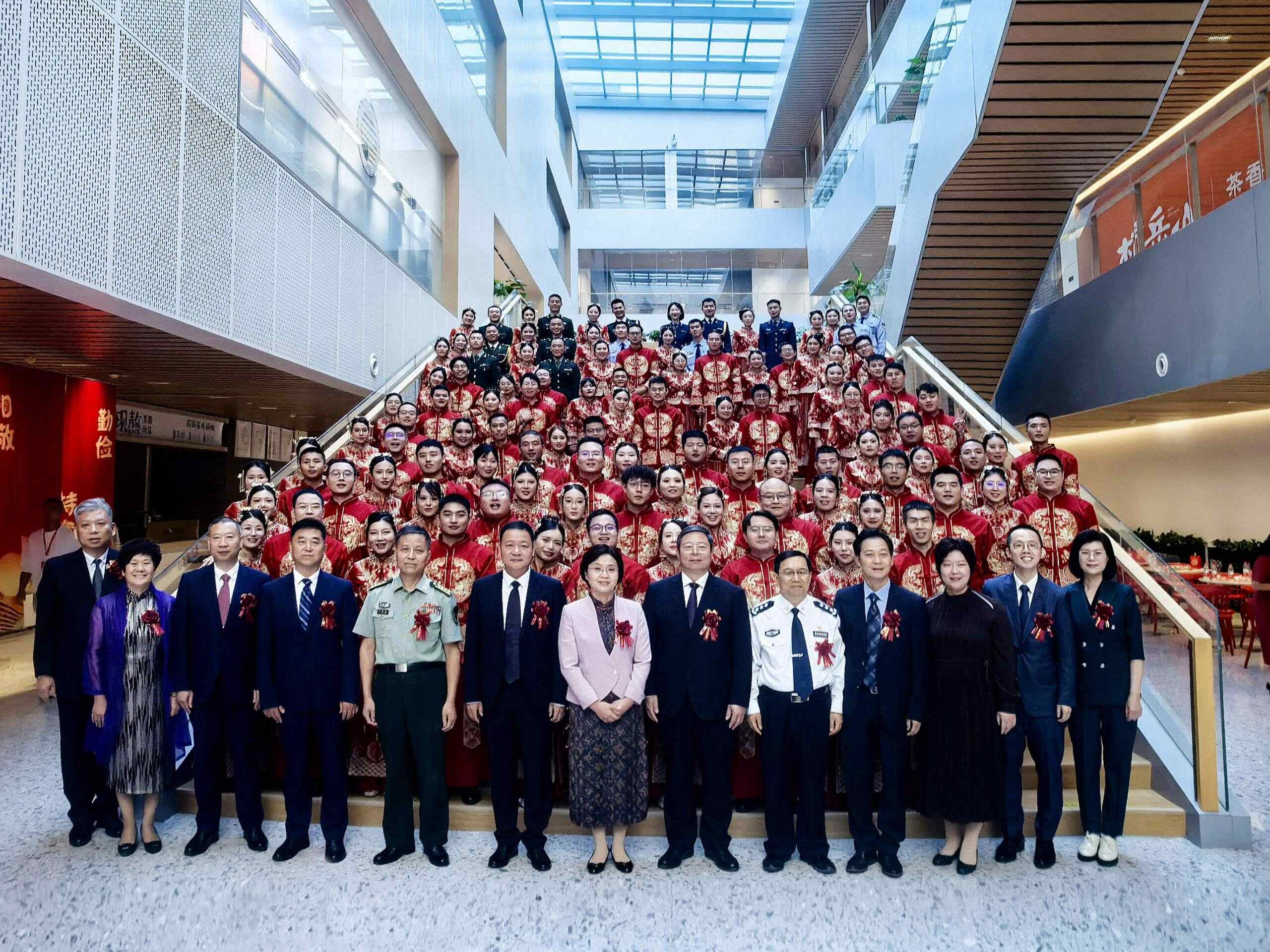 家国同庆 见证幸福——万人集体婚礼54对新人在天津滨海高新区幸福起航