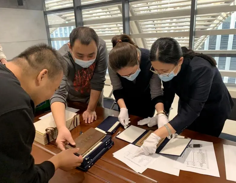 《天津市滨海新区图书馆馆藏可移动文物预防性保护方案》通过天津市文物局评审