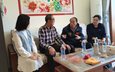 高新区开展多种形式重阳节敬老活动