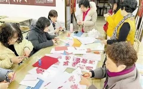 河北区金辰园社区组建“非遗创业妈妈团” “非遗技艺”变身“非遗经济”