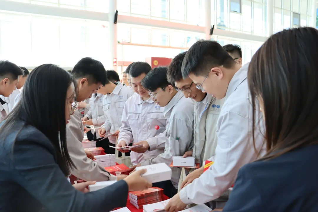 有你泰好，与“宪”同行！经开区总工会举办宪法宣传周系列活动