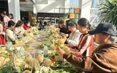 2025年度天津开发区小企业工会联合会三八妇女节插花活动成功举办