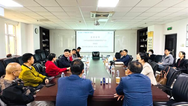 高新区举办“创业人才面对面——走近守正创新郑春阳博士”活动