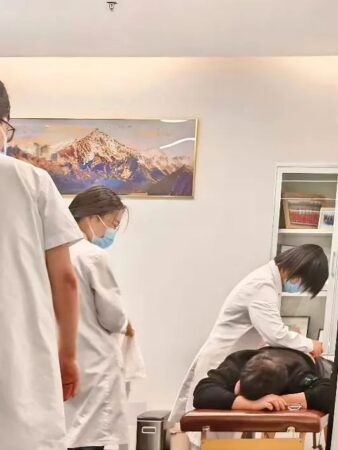 企业职工健康有“医”靠！天津港保税区“健康大篷车”这样做……
