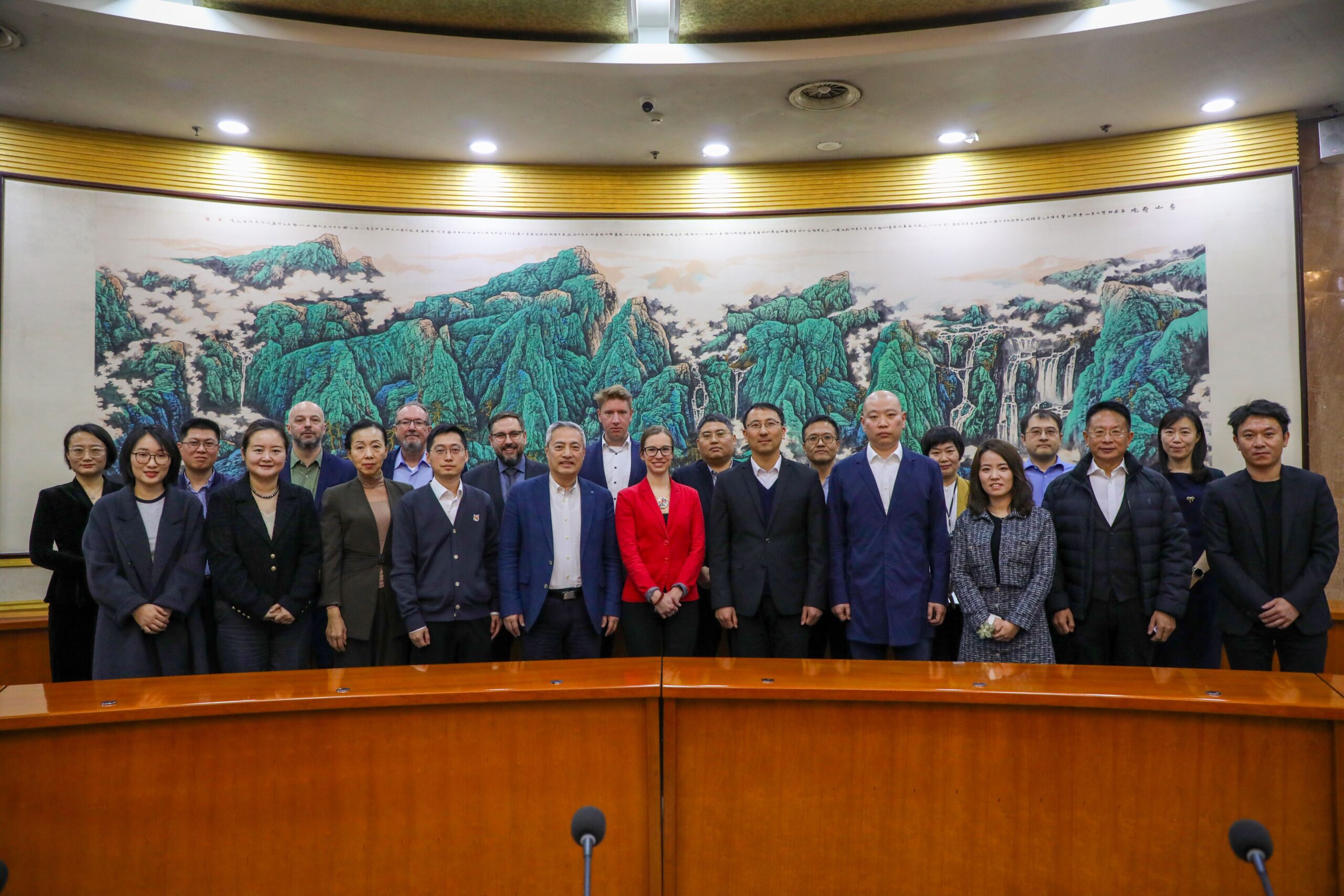 匈牙利科技代表团访问天津高新区