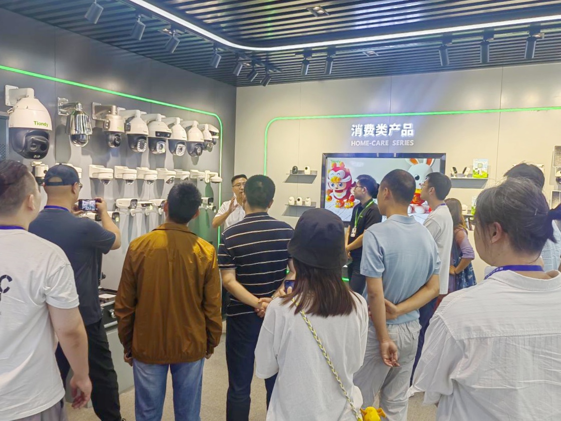 “高质量发展中国行·天津实践见行见效”活动走进天津高新区