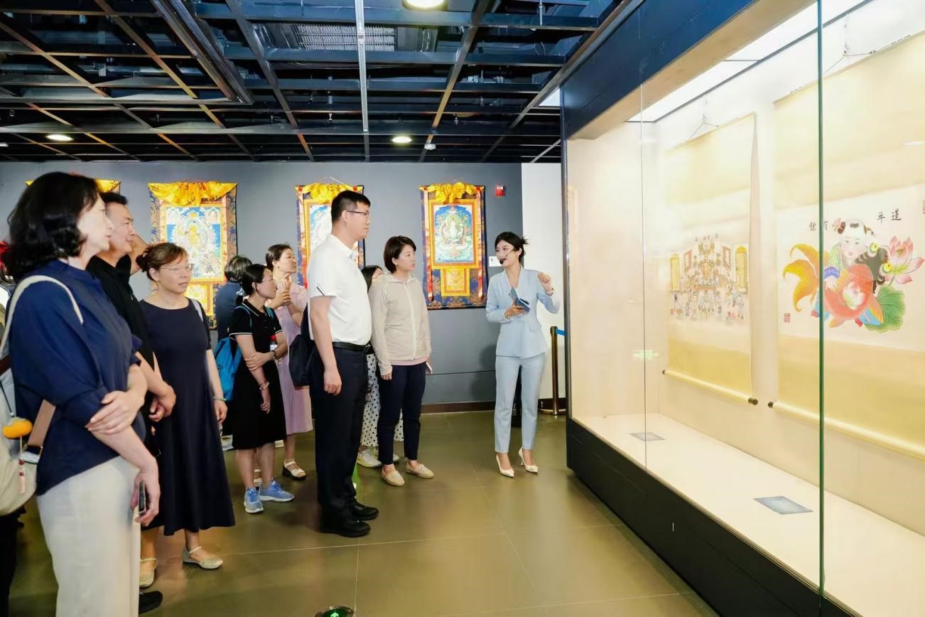“湖山辉映 丝路共卷”天津黄南非遗联展在杭州开幕