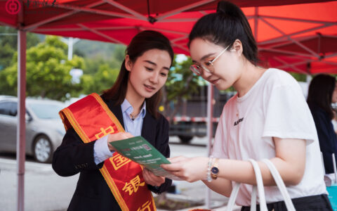 三月津城，“中行红”这样续写新时代雷锋日记